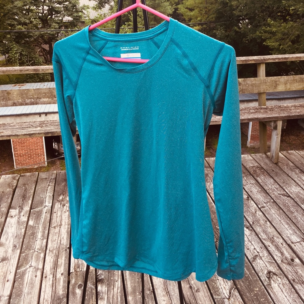 Columbia Long-Sleeve Activewear Shirt (Size S)